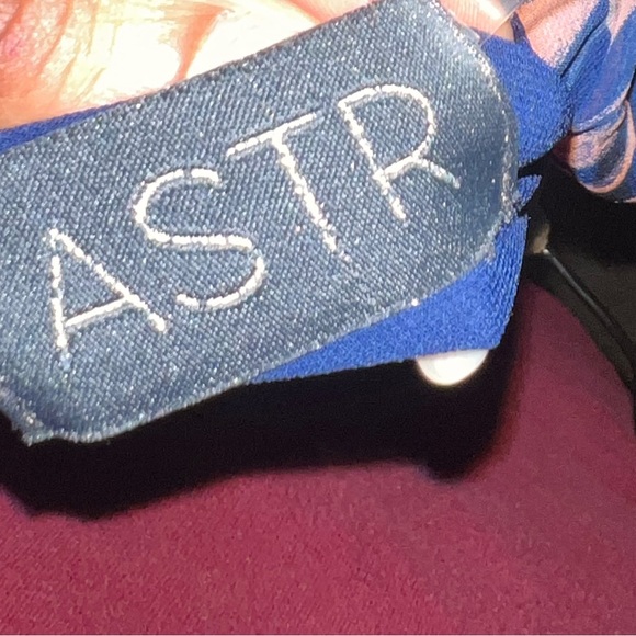 Dress - Picture 8 of 8